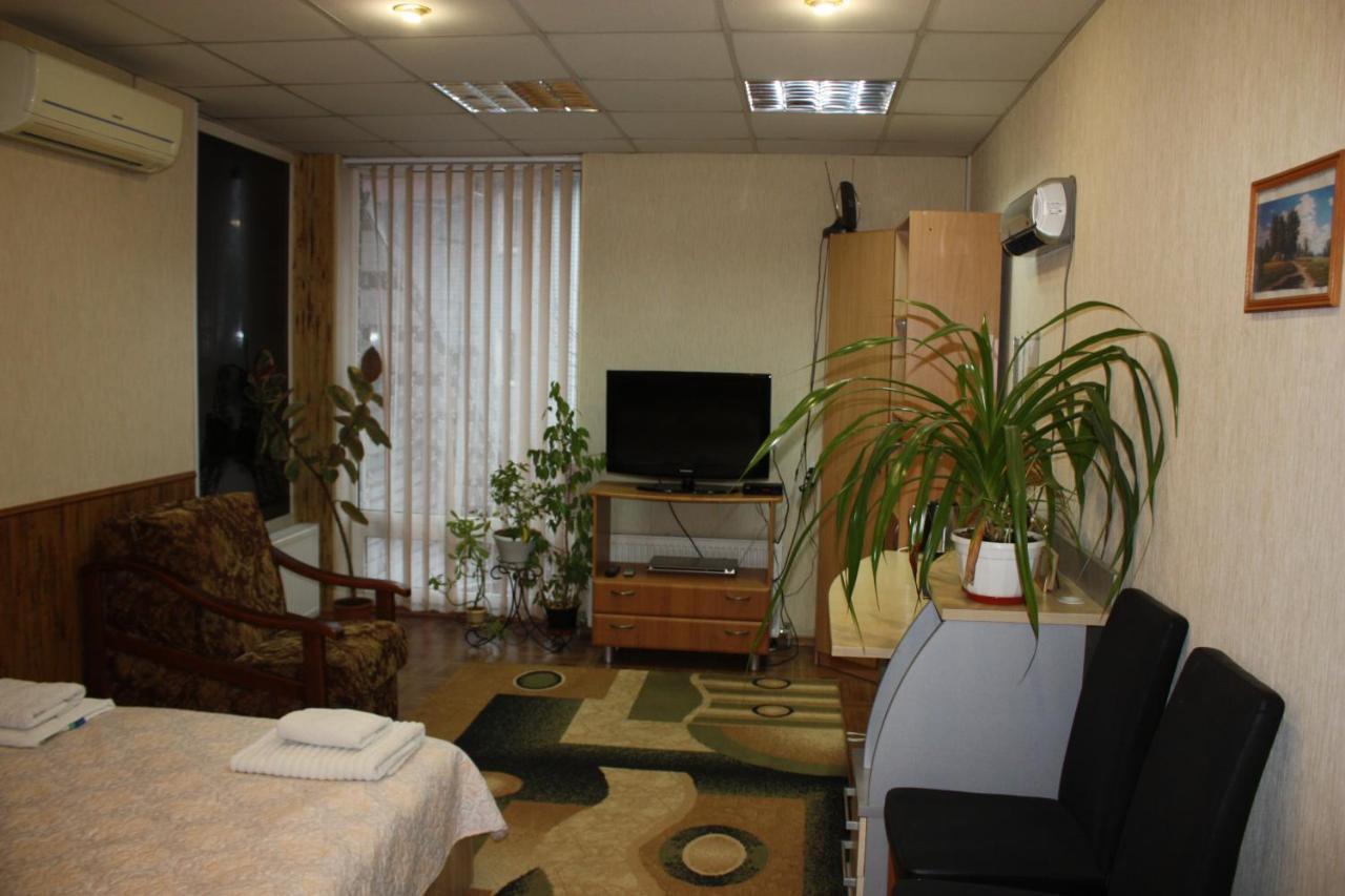 Motel Pid Strihoyu Kremencsuk Kültér fotó