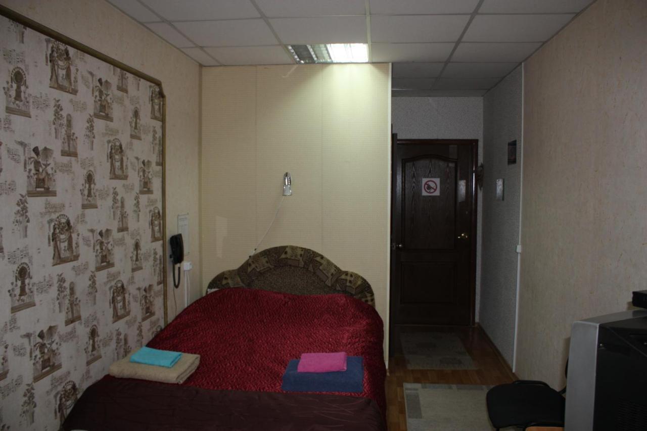 Motel Pid Strihoyu Kremencsuk Kültér fotó